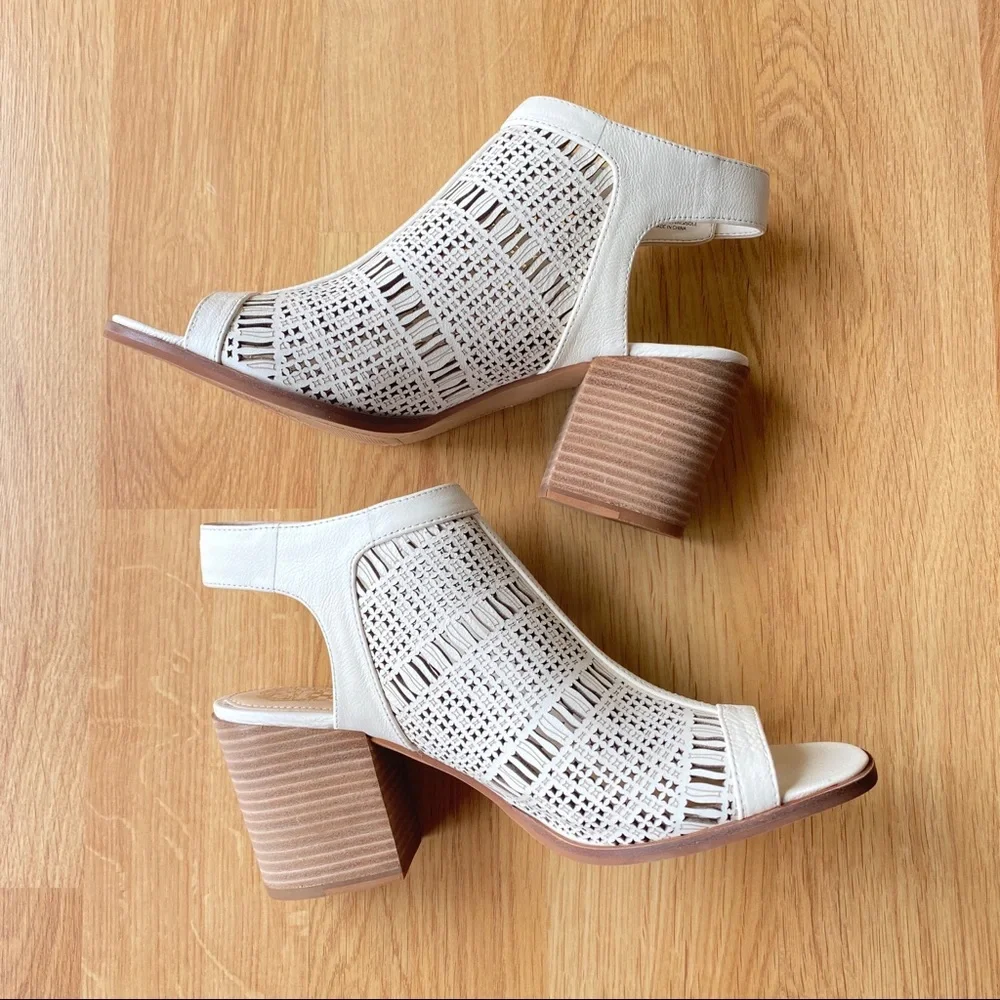 Vince Camuto Laser Cut Leather Block Heel Open Toe Sandal Vanilla Women’s 9 - Picture 6 of 13